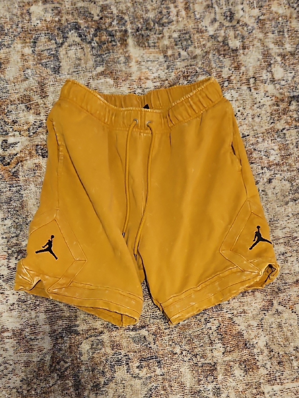Jordan Men's Mustard Yellow Athletic Shorts Sweat Pant Material Size. M